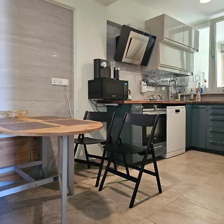 Apartment Comfort *